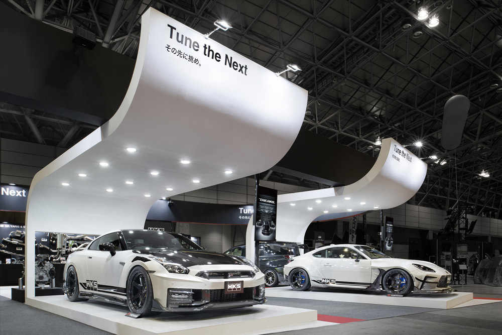 株式会社エッチ・ケー・エス 東京オートサロンブース 3枚目